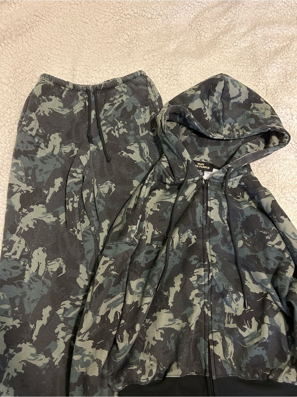 SWS 2pcs Camouflage Zip Hoodie and Joggers Set - Green/Black